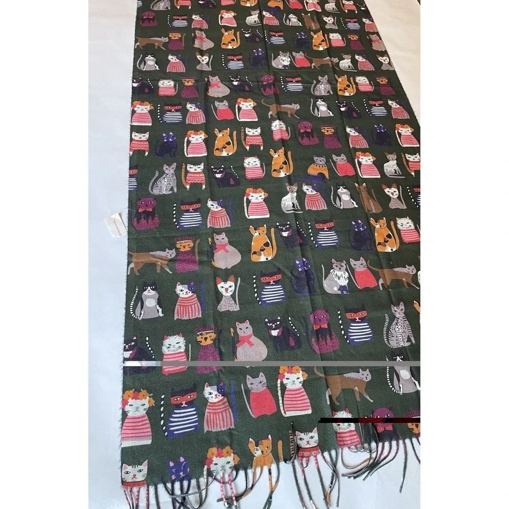 Women's Super Soft Cat Print 100% Viscose Scarf. 72" X 27.5" - Picture 3 of 10